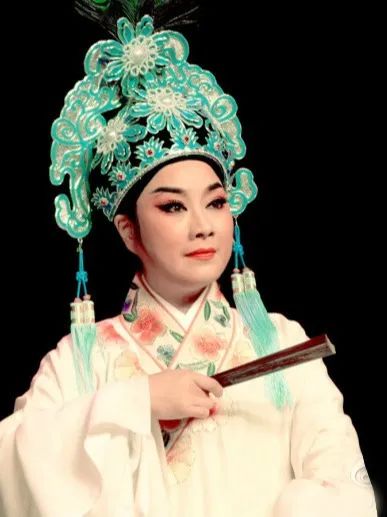 越剧演员郑国凤,越剧演员郑国凤的日常趣事与情感纽带