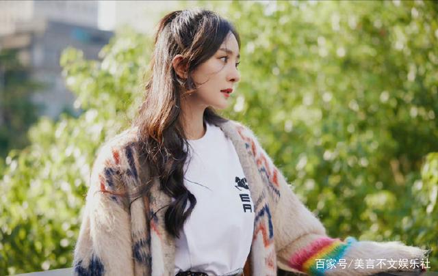 杨幂独家访谈，揭秘科技新星，体验前沿高科技产品的魅力之旅